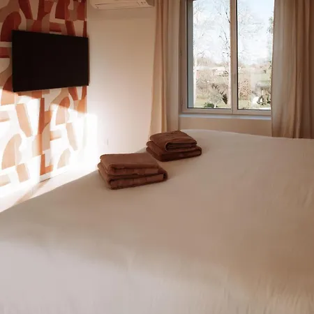 Villa Demeure D'exception A La Campagne, 1h15 De Paris, Padel & Piscine